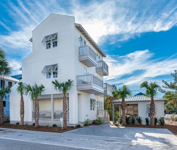 New Luxury 4BR in the heart of Seacrest Rosemary Alys 30A