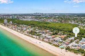 The Fort Lauderdale Beach is just steps away.