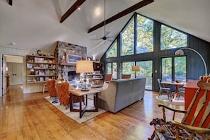 Livingroom and Fireplace