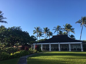 Beach Club Bar and Resturant