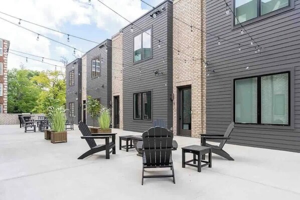 Enjoy the spacious common area shared with your neighbors.