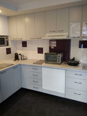 Brand NEW Kitchen area to cook up a meal for your loved ones