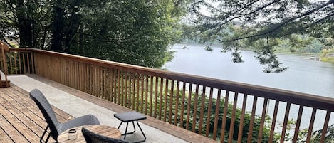 Enjoy coffee on the deck with beautiful lake views!