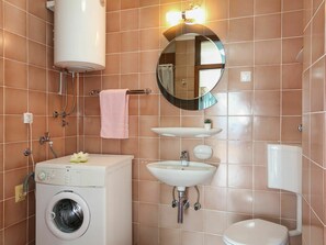 Spiegel, Braun, Wäschekammer, Armatur, Zapfhahn, Bad Sink, Eigentum, Sinken, Toilleten Sitz, Badezimmer