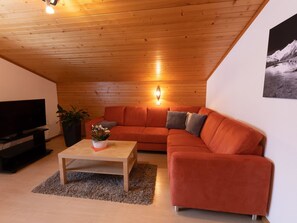 Möbel, Eigentum, Couch, Komfort, Holz, Orange, Interior Design, Wohnzimmer, Fussboden, Zimmerpflanze