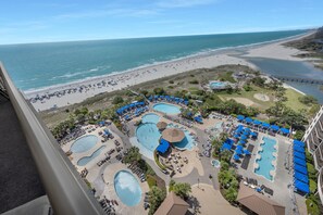 Ocean breeze & poolside dreams 🌊☀️