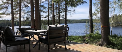 40qm große Terrasse mit Seeblick