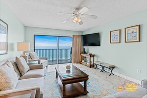 JC Resorts - Vacation Rental - Sand Dollar 507 - Indian Shores - Living Room 2