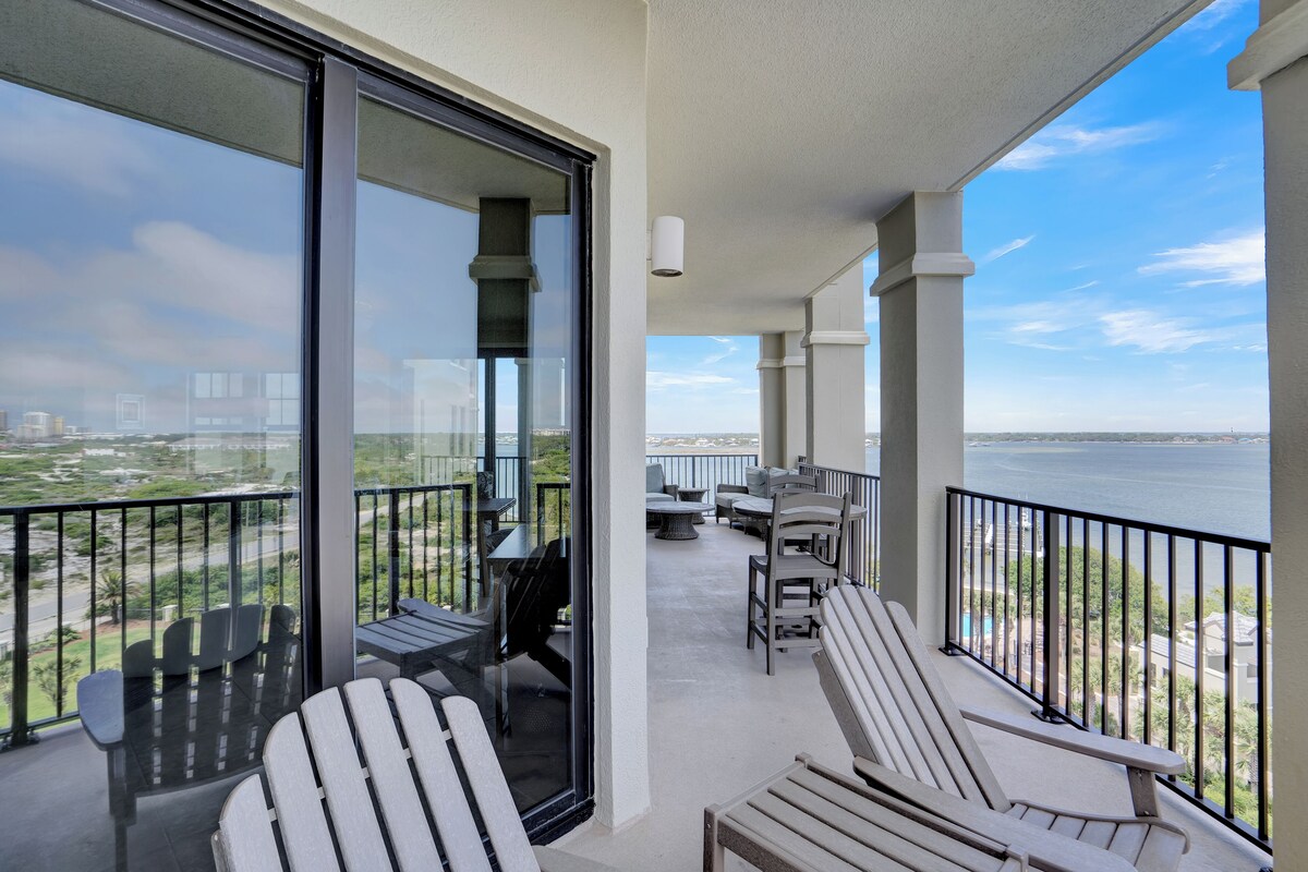 Luxury Gulf Front Condo | Marina Access!