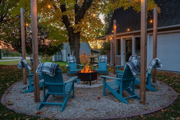 Come join us at Northwoods Farmstead, where farm-style tradition and modern-day luxury meet. 