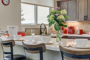 Dine at the Kitchen Island