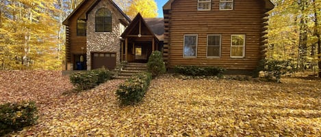 Lake Leelanau Cabin in "Fall Foliage Setting"