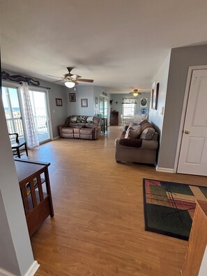 Open floor plan/ living room