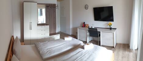 Doppelzimmer Standard inkl. Frühstück-Einzelzimmer Pension 2 Pers. möglich