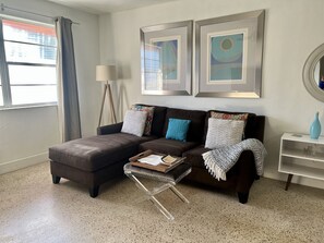 Livingroom area

