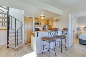 Kitchen | Fully Equipped | Cooking Basics | 1,019 Sq Ft | Free WiFi