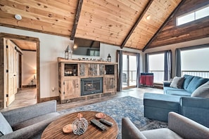 Living Room | 2,000 Sq-Ft Home