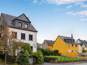 Außenseite Ferienhaus [Sommer]