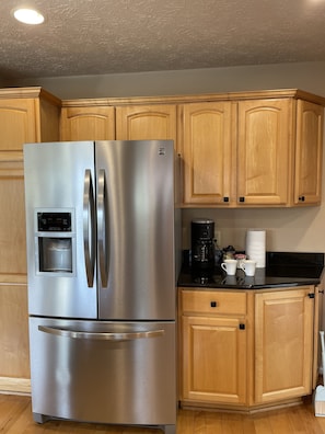 Kitchen and coffee area