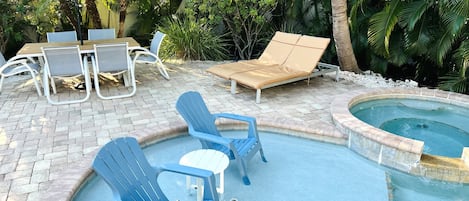 Plenty of pool seating to relax and enjoy the sun!
