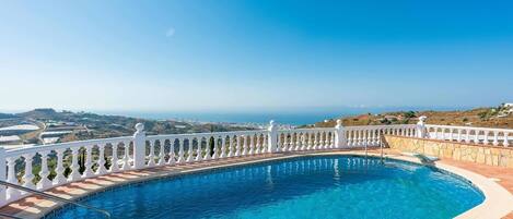 Villa Universal Beauty Resort Torrox by Ruralidays