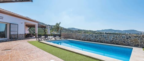 Villa Rosa de Competa Canillas de Albaida by Ruralidays