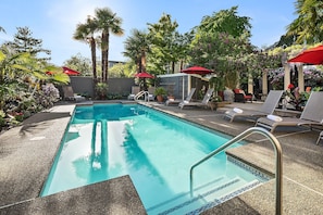 Pool202