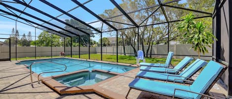 Private Pool 18x32ft with Cage and Lanai