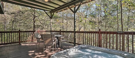 Tallulah Falls Vacation Rental | 4BR | 3BA | 1 Stair for Entry | 3,200 Sq Ft