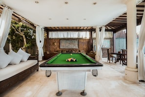 Common area, Billiards