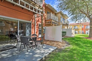 Back Patio | Outdoor Seating