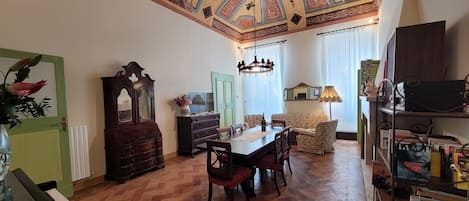 Wohnzimmer im Palazzo Fassitelli