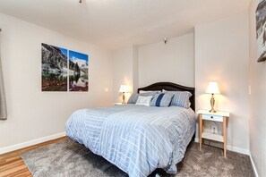 Carriage House 320 by Moose Management_17