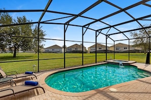 private backyard pool/spa
