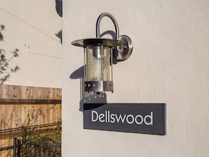 Exterior | Dellswood, Broadway