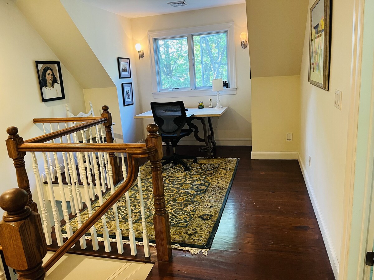 Perfect Sag Harbor Beachfront Retreat – Saline Hted Pool and Community Tennis.