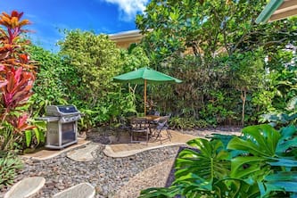 Menehune House, quick walk to tide pool beach