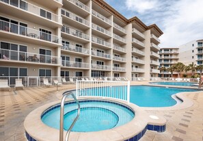 Summer Place Pool and Hot Tub