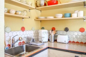 Kitchen is complete with everything you should need