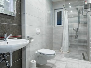 Plumbing Fixture, Property, Shower Head, Tap, Shower Door, Bathroom, Purple, Sink, Shower, Architecture