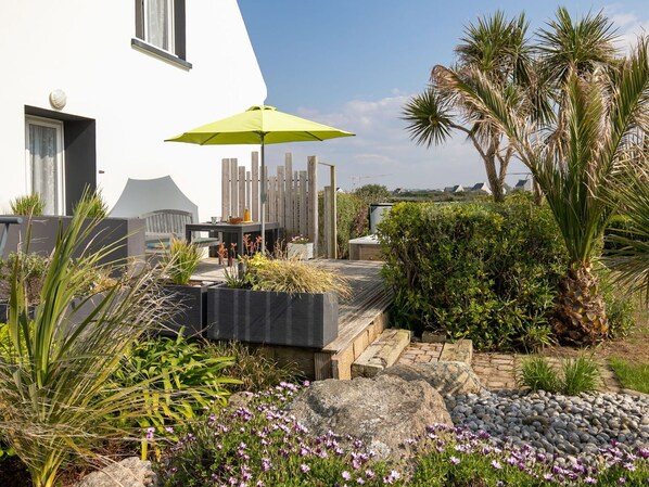 Arbuste, Jardin, Aménagement Paysager, Ombre, Pot De Fleur, Eco Hôtel, Cour, Plante D'Appartement, Passerelle