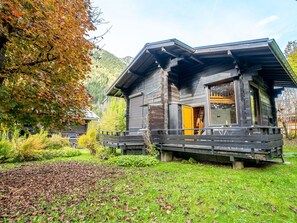 Ciel, Plante, Bâtiment, Fenêtre, Arbre, Paysage Naturel, Nuage, Maison, Bois, Lot Terre