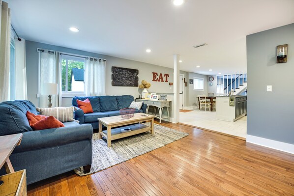 Union Pier Vacation Rental | 4BR | 2BA | 1,650 Sq Ft | Steps Required to Enter