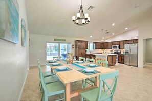 Dining Area | Dishware & Flatware