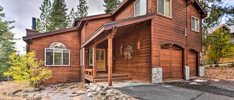 Truckee Vacation Rental | 5BR | 3BA | 3 Steps to Access | 2,500 Sq Ft