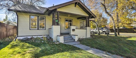 Billings Vacation Rental | 2BR | 1BA | Stairs Required for Entry | 1,000 Sq Ft