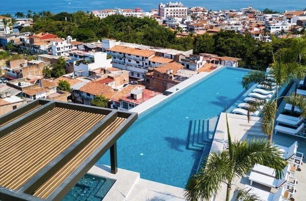 Aerial view Avida Rooftop