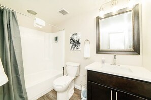 Full Bathrooms