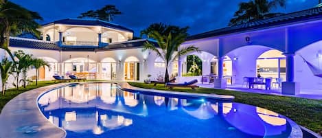 Welcome to Villa Estrella Azul: Where dreams meet reality.