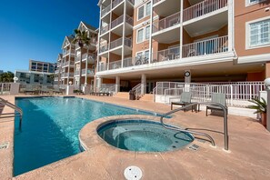 Outdoor Pool and hot tub